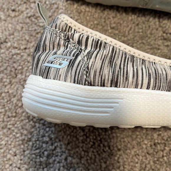 Sketchers memory foam ballet flat size 8 - Picture 7 of 11